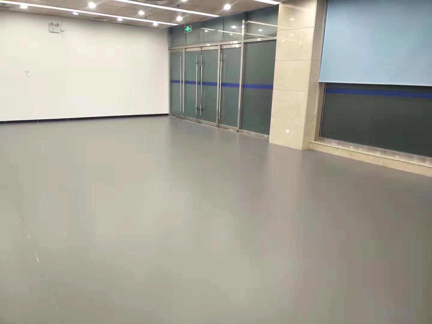 重庆办公室PVC塑胶地板.JPG